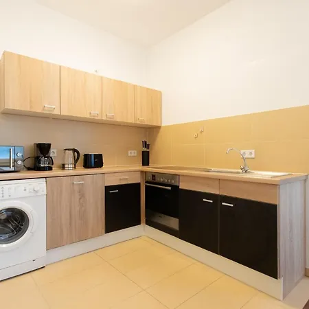 Raj Living - 1 Or 4 Room Apartments - 15 Min To Messe Dus - 10 Min Old Town Dus Dusseldorf Exterior photo