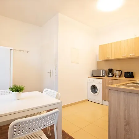 Raj Living - 1 Or 4 Room Apartments - 15 Min To Messe Dus - 10 Min Old Town Dus Dusseldorf Exterior photo
