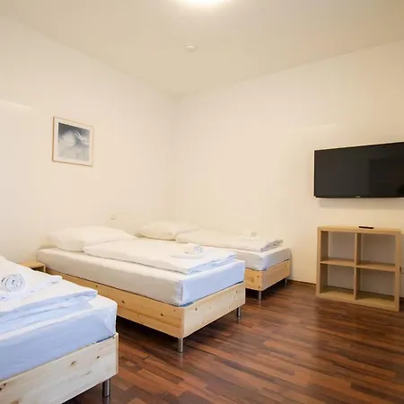 Raj Living - 1 Or 4 Room Apartments - 15 Min To Messe Dus - 10 Min Old Town Dus Dusseldorf Exterior photo