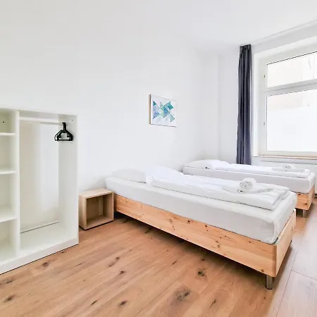 Raj Living - 1 Or 4 Room Apartments - 15 Min To Messe Dus - 10 Min Old Town Dus Dusseldorf Exterior photo