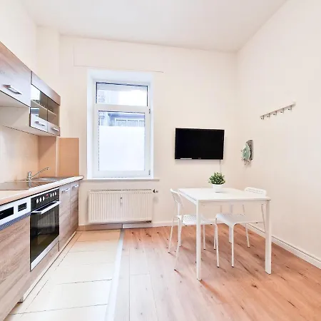 Raj Living - 1 Or 4 Room Apartments - 15 Min To Messe Dus - 10 Min Old Town Dus Dusseldorf Exterior photo