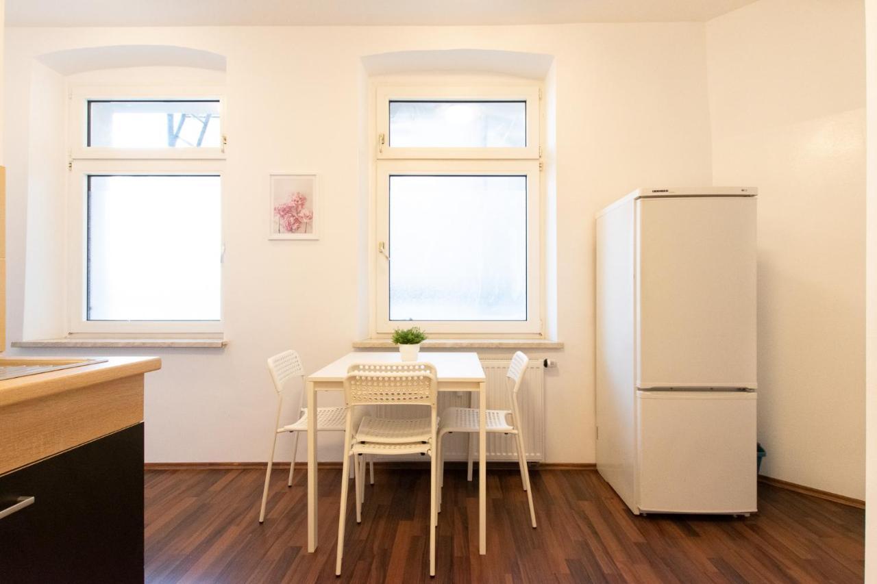 Raj Living - 1 Or 4 - 15 Min To Messe Dus - 10 Min Old Town Dus * Dusseldorf