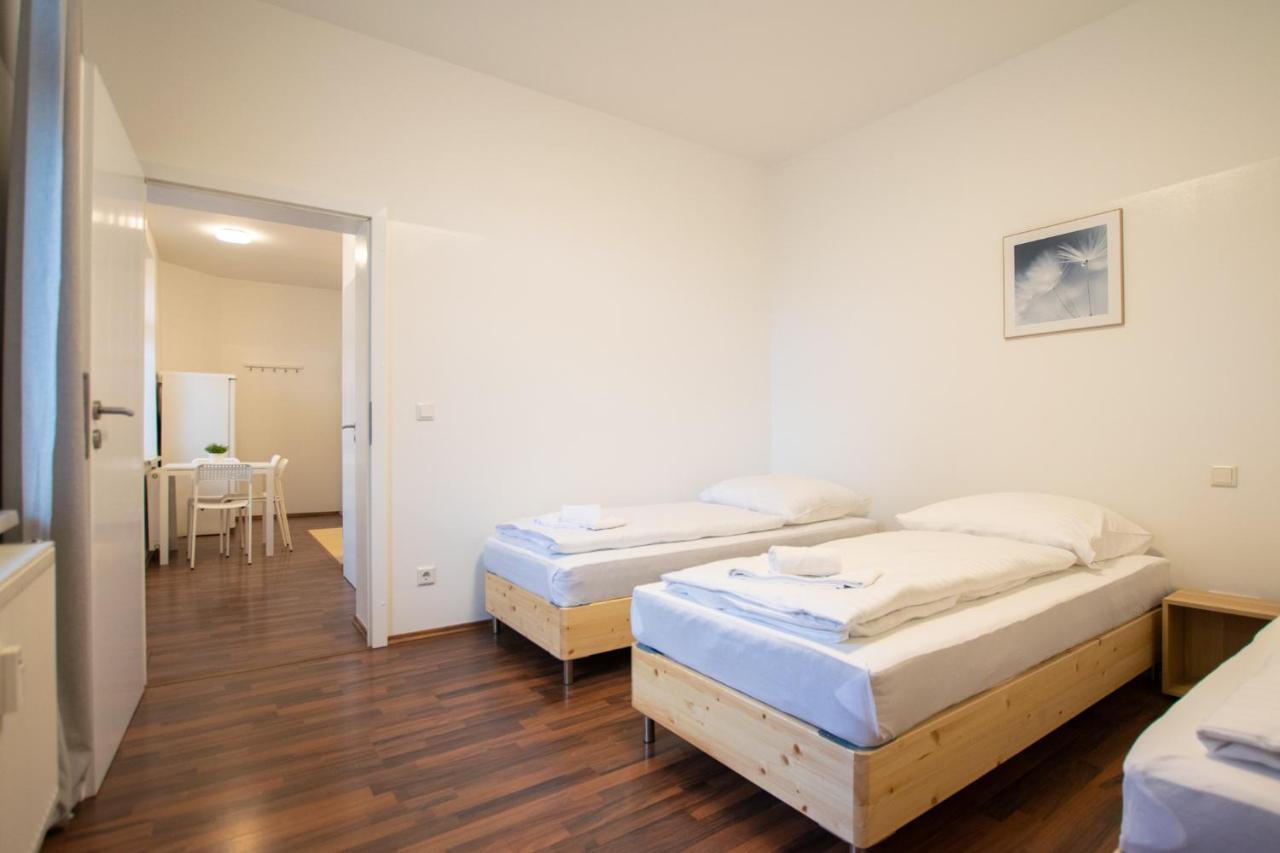 Raj Living - 1 Or 4 - 15 Min To Messe Dus - 10 Min Old Town Dus *