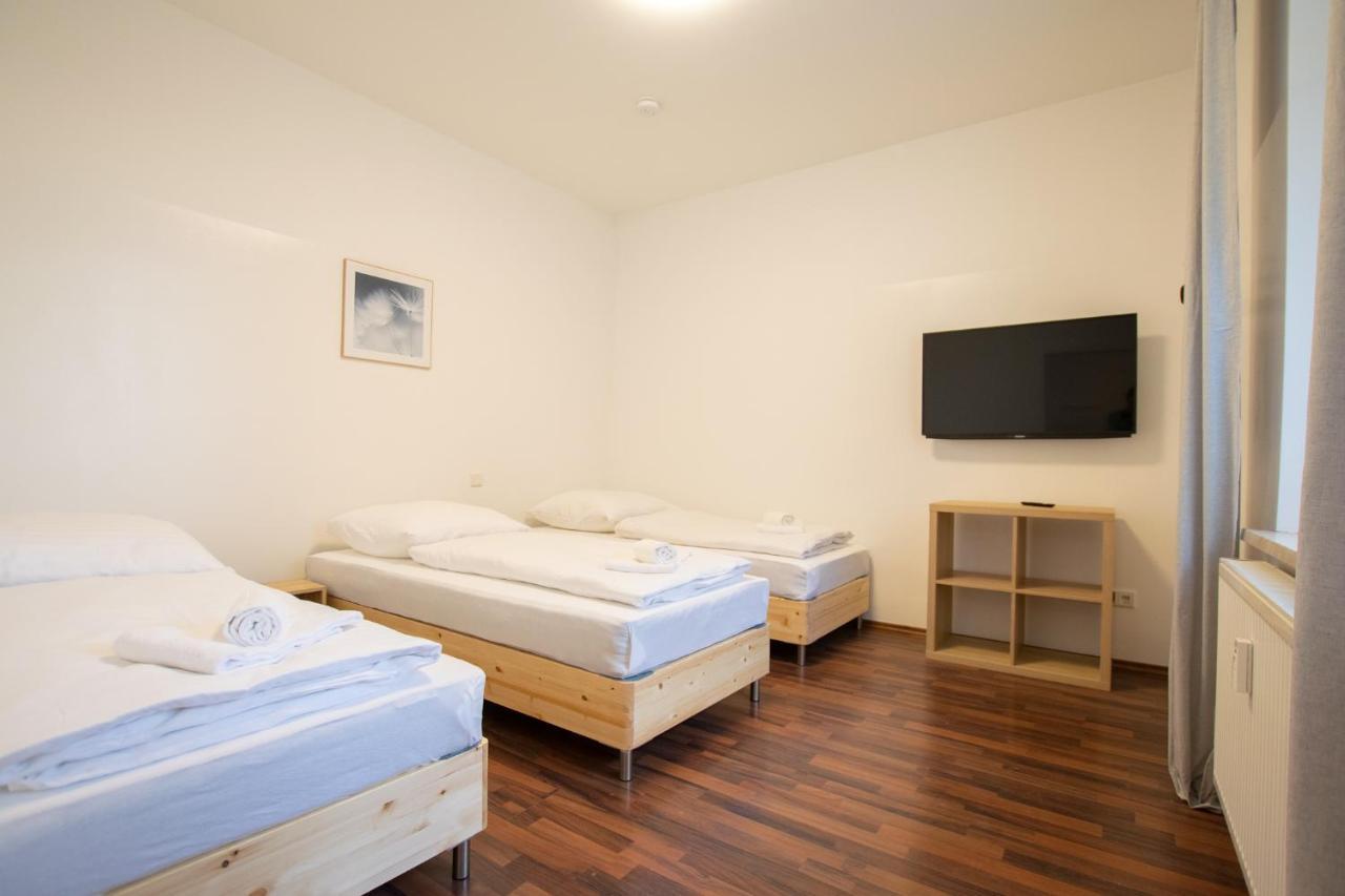 Apartment Raj Living - 1 Or 4 - 15 Min To Messe Dus - 10 Min Old Town Dus Dusseldorf